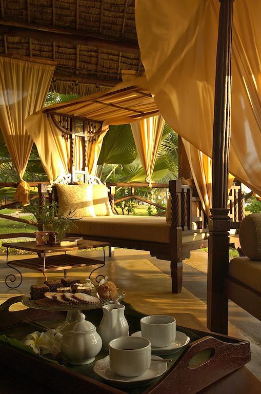 Breezes Beach Club And Spa Буэхуу Экстерьер фото
