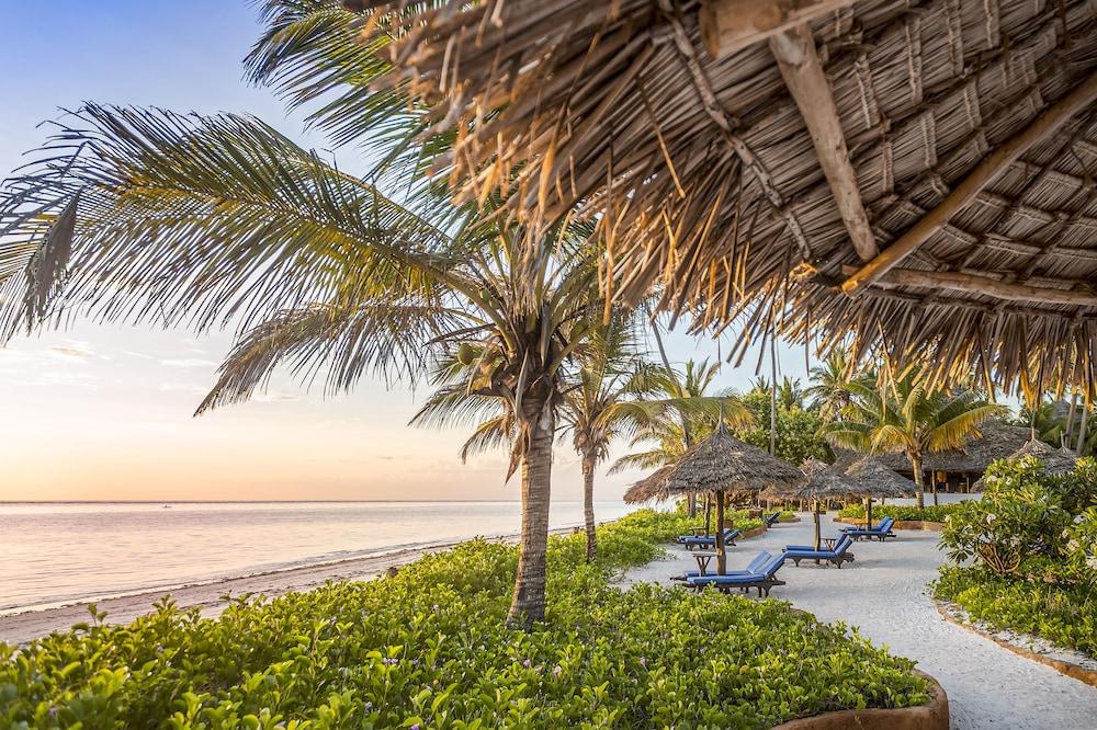 Breezes Beach Club And Spa Буэхуу Экстерьер фото